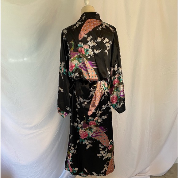 Women’s Kimono Robe - Picture 3 of 5